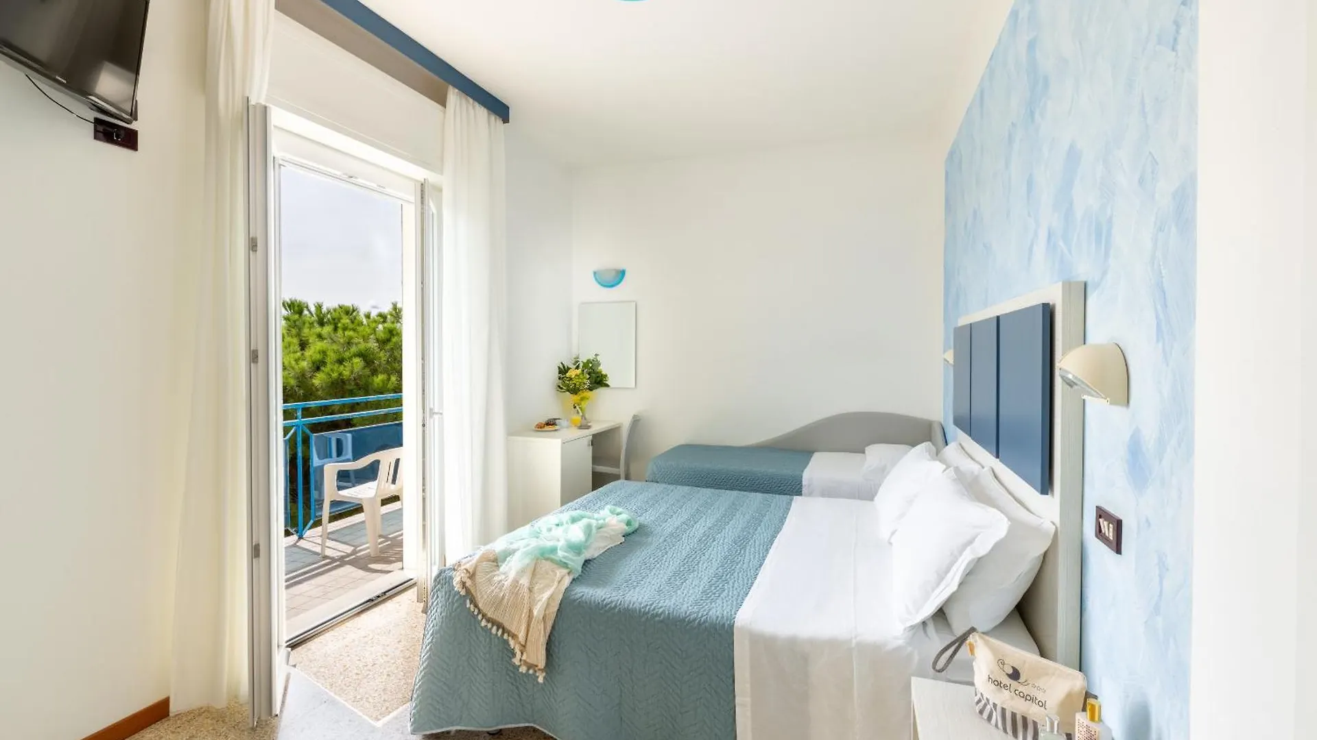 Hotel Capitol Misano Adriatico 3*,