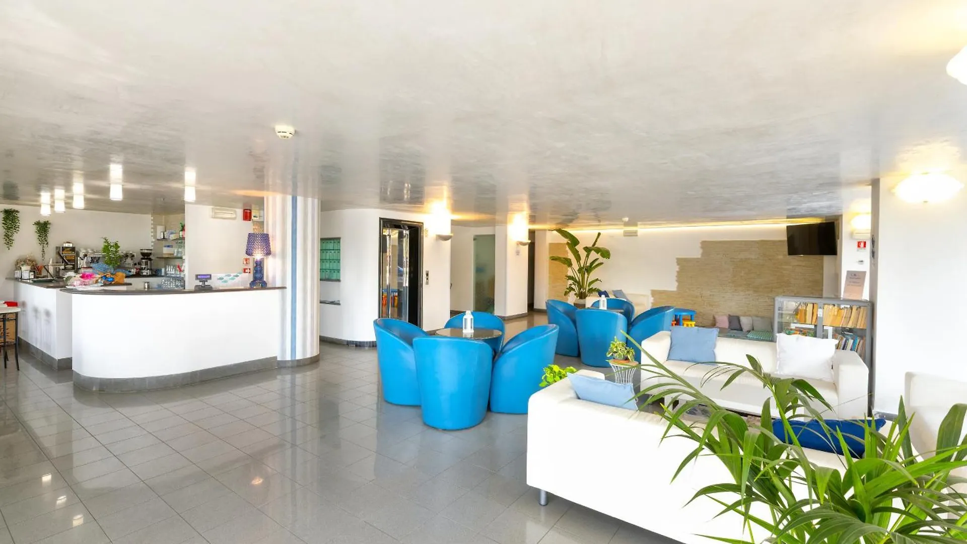***  Hotel Capitol Misano Adriatico Italia